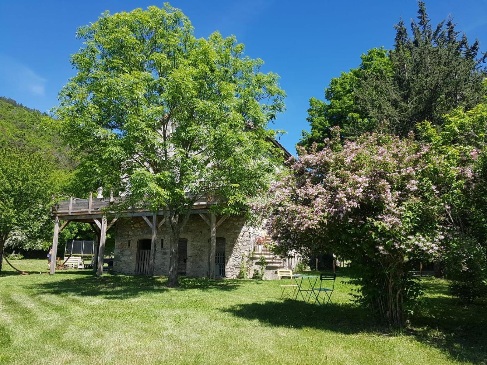 Les Gites Du Saro Chabestan ภายนอก รูปภาพ